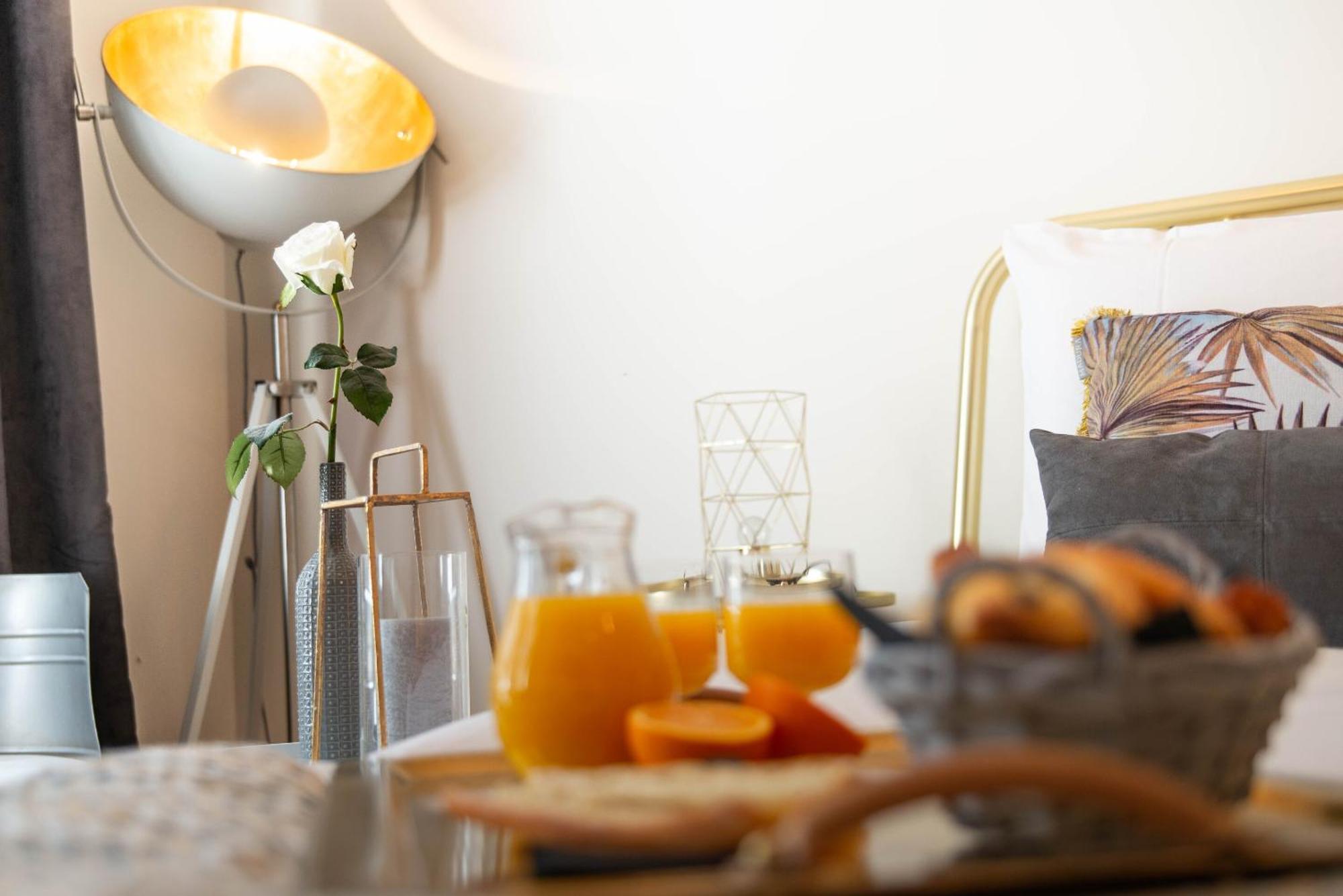 The Charming Rue Cler Apartamento Paris Exterior foto